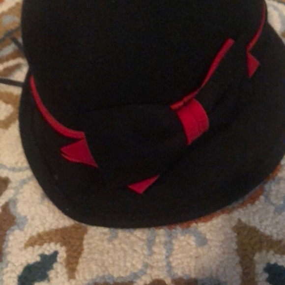 ADORA FELT FALL/WINTER HAT SIDESWOOP WITH BOW - Picture 2 of 3